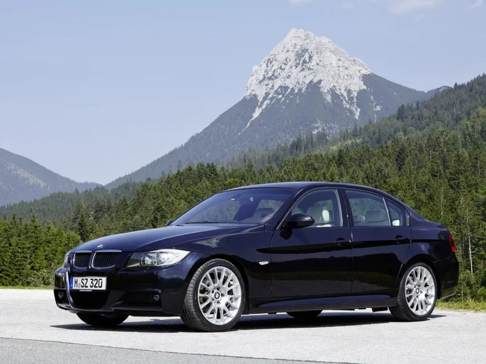 BMW 3-Series E90 · Дорестайлинг